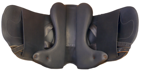 K3 saddle with short kneeblocks